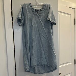 KLD Light Blue V-Neck Chambray Dress